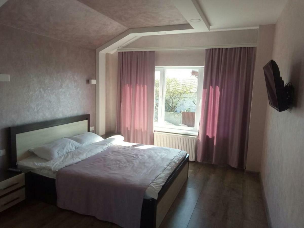 Royal House Villa Kamyanets-Podilski Dış mekan fotoğraf