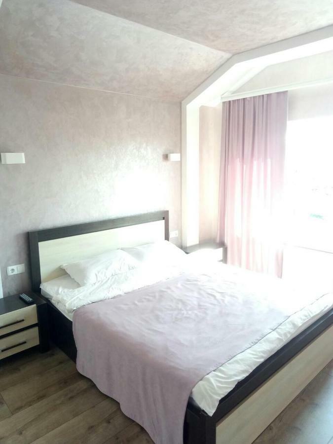 Royal House Villa Kamyanets-Podilski Dış mekan fotoğraf