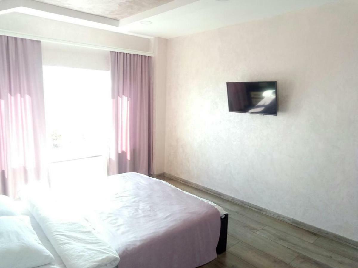 Royal House Villa Kamyanets-Podilski Dış mekan fotoğraf