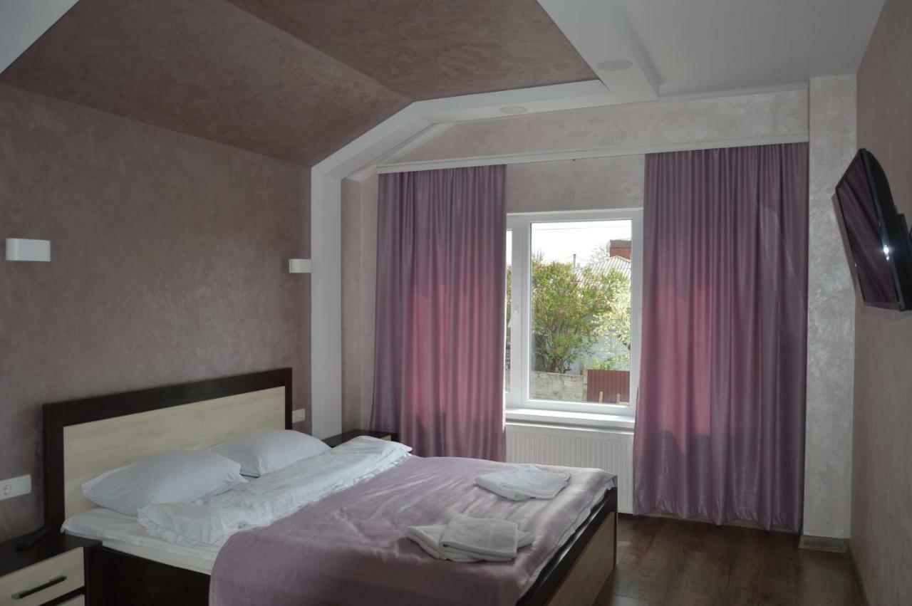 Royal House Villa Kamyanets-Podilski Dış mekan fotoğraf