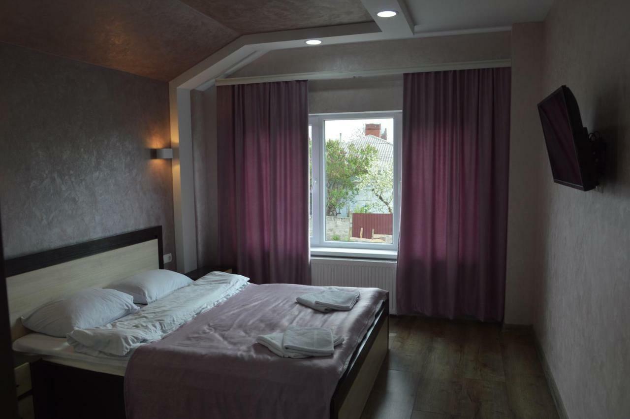 Royal House Villa Kamyanets-Podilski Dış mekan fotoğraf
