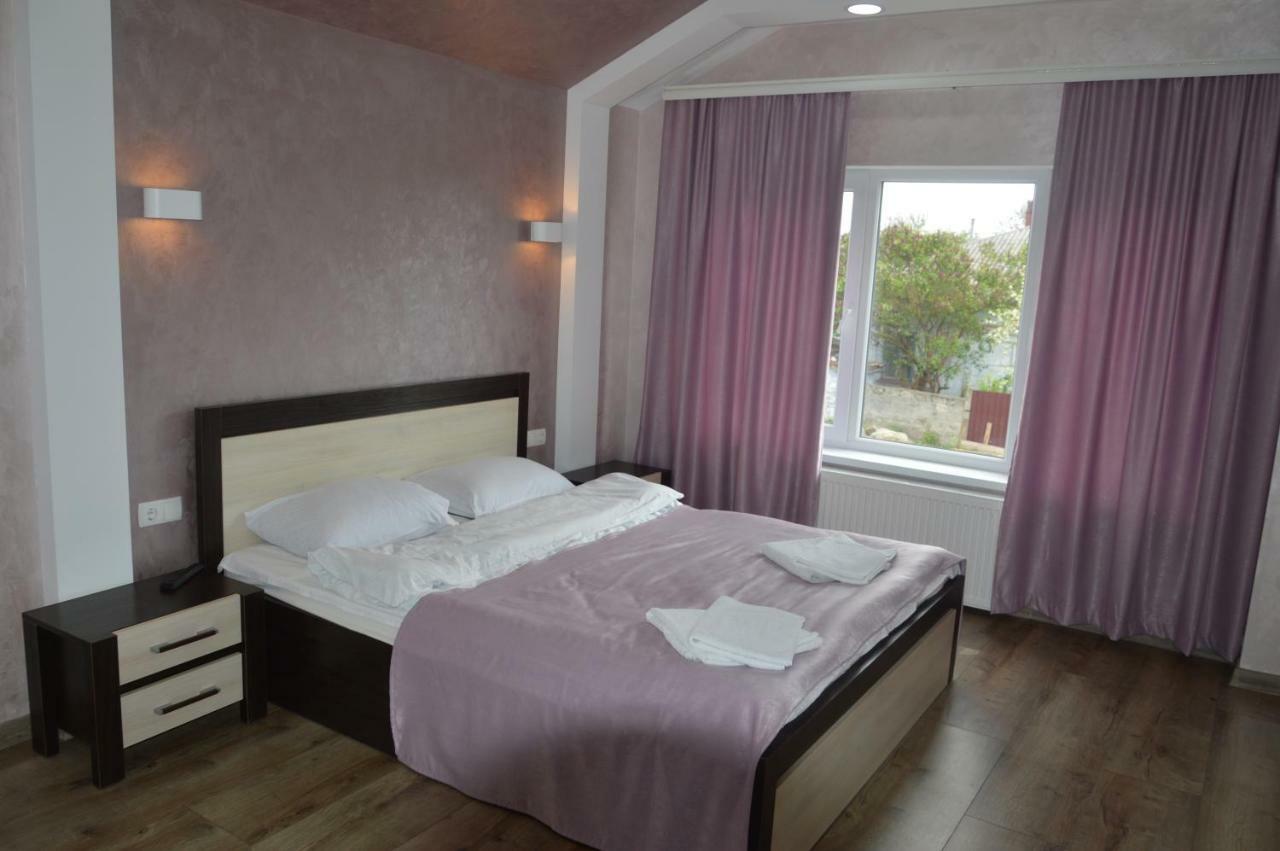 Royal House Villa Kamyanets-Podilski Dış mekan fotoğraf